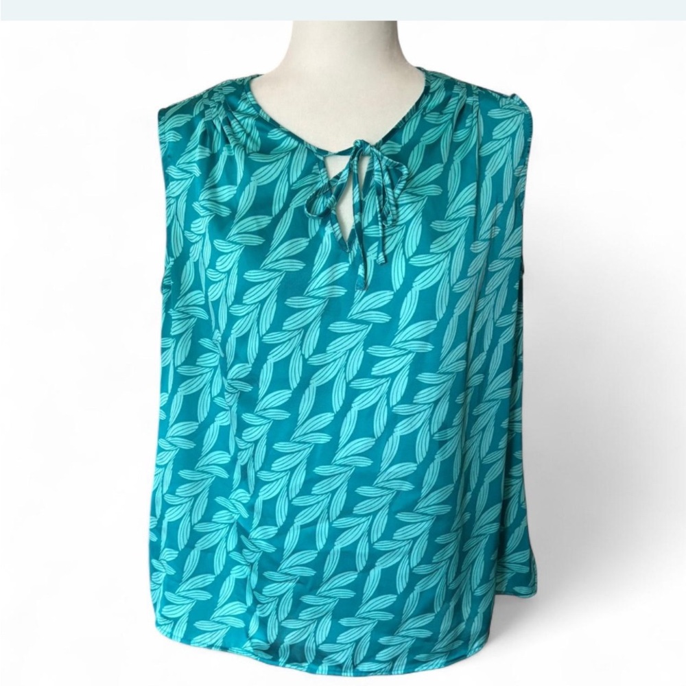 Coldwater Creek Blue Sleeveless Tie Front Blouse